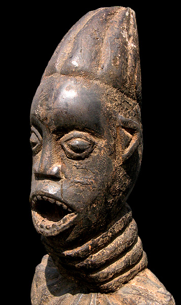 BANGWA: ritual female figure (particular)