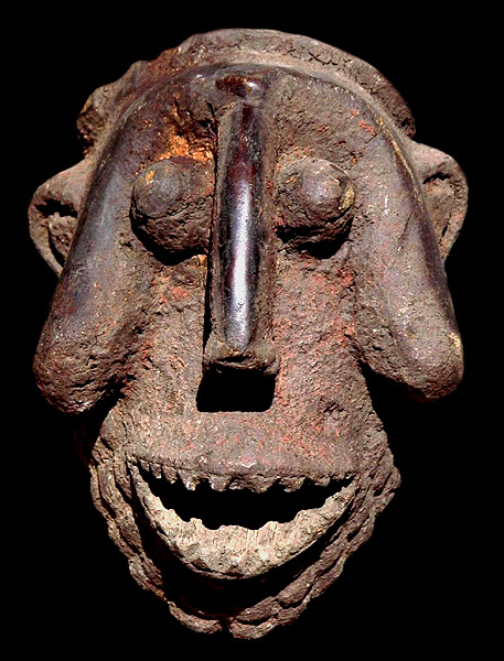 WUM / FUNGOM: "Juju" ritual helmet mask